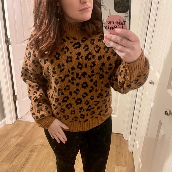 Turtleneck leopard animal print sweater - Picture 2 of 2